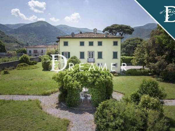 casa indipendente in vendita a Lucca in zona Santa Maria del Giudice