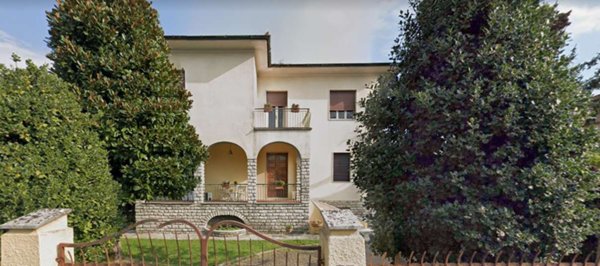 casa indipendente in vendita a Lucca in zona zona Arancio