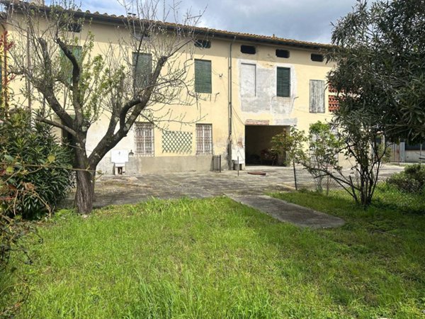 casa indipendente in vendita a Lucca in zona zona San Filippo