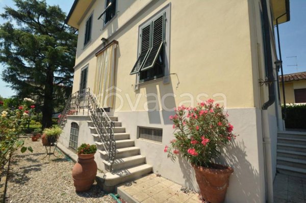 casa indipendente in vendita a Lucca in zona Zona San Concordio