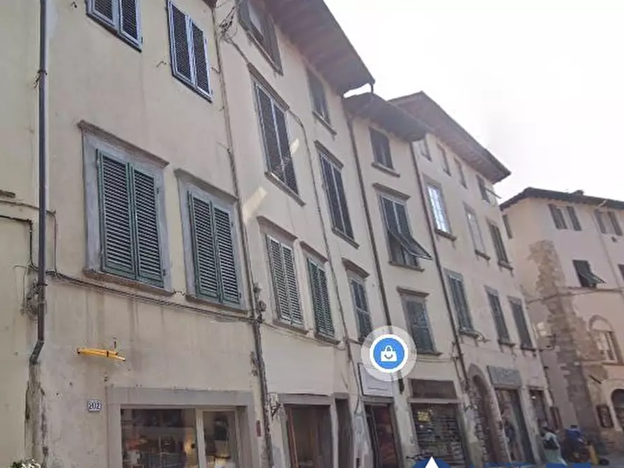 locale commerciale in vendita a Lucca