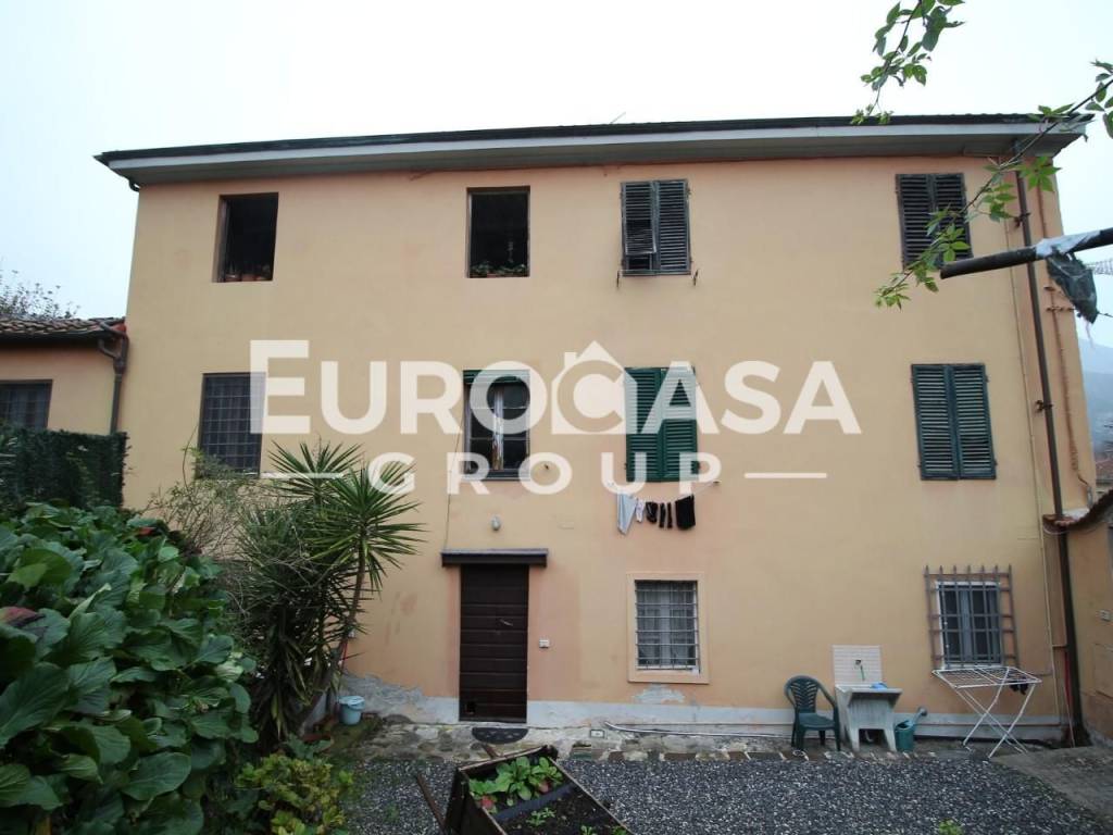 appartamento in vendita a Lucca in zona Santa Maria del Giudice