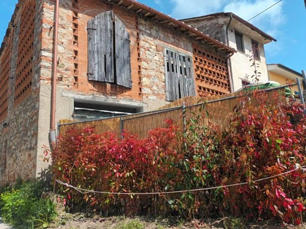 casa indipendente in vendita a Lucca in zona Sant'Anna