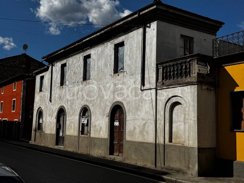 casa indipendente in vendita a Lucca in zona Ponte a Moriano