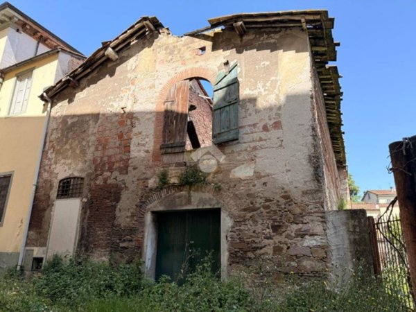 casa indipendente in vendita a Lucca in zona Sant'Anna
