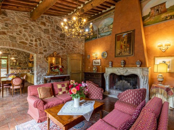 casa indipendente in vendita a Lucca in zona Monte San Quirico