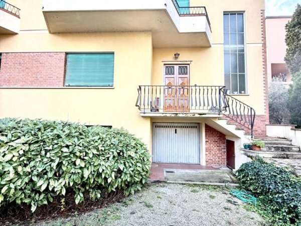 casa indipendente in vendita a Lucca in zona zona San Marco