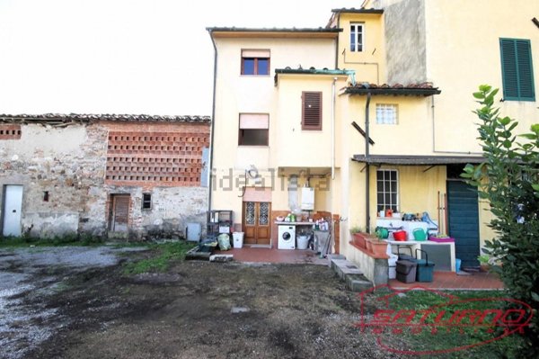 casa indipendente in vendita a Lucca in zona zona San Filippo