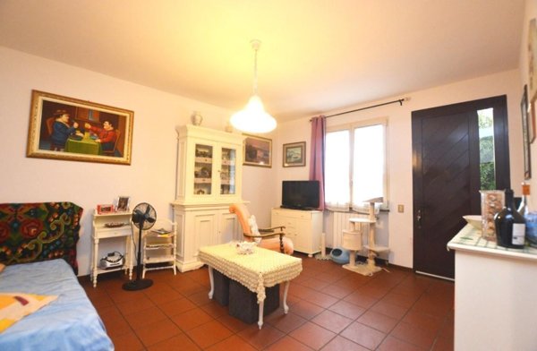 casa indipendente in vendita a Lucca in zona Centro Città