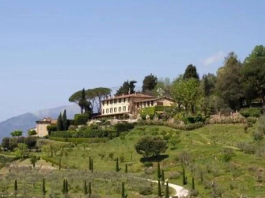 villa in vendita a Lucca in zona Mutigliano