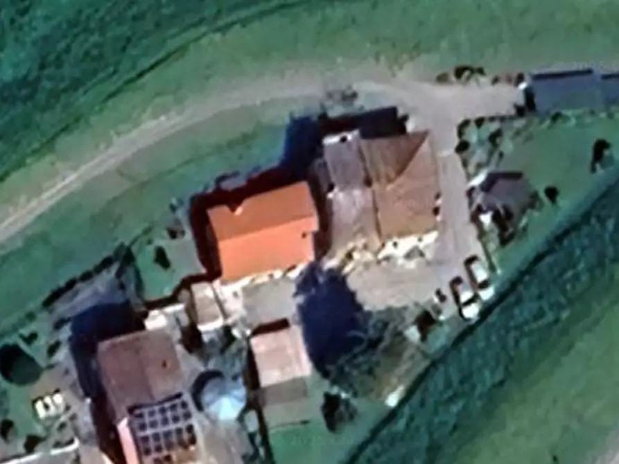 casa indipendente in vendita a Lucca in zona Pozzuolo