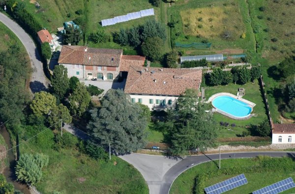 villa in vendita a Lucca in zona Centro Città