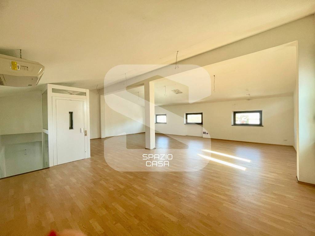 intera palazzina in vendita a Lucca in zona San Donato