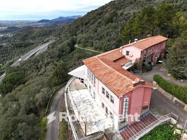 casa indipendente in vendita a Lucca in zona Torre