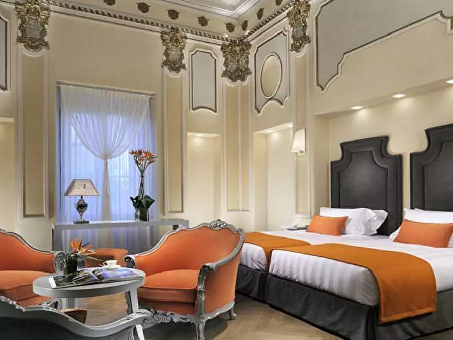 casa indipendente in vendita a Lucca