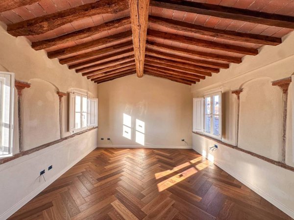 appartamento in vendita a Lucca in zona Centro Città