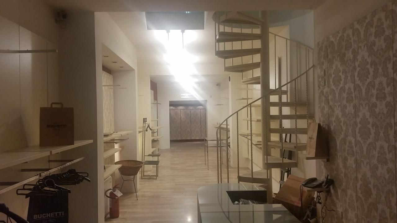 pentavano in vendita a Lucca in zona Centro Città