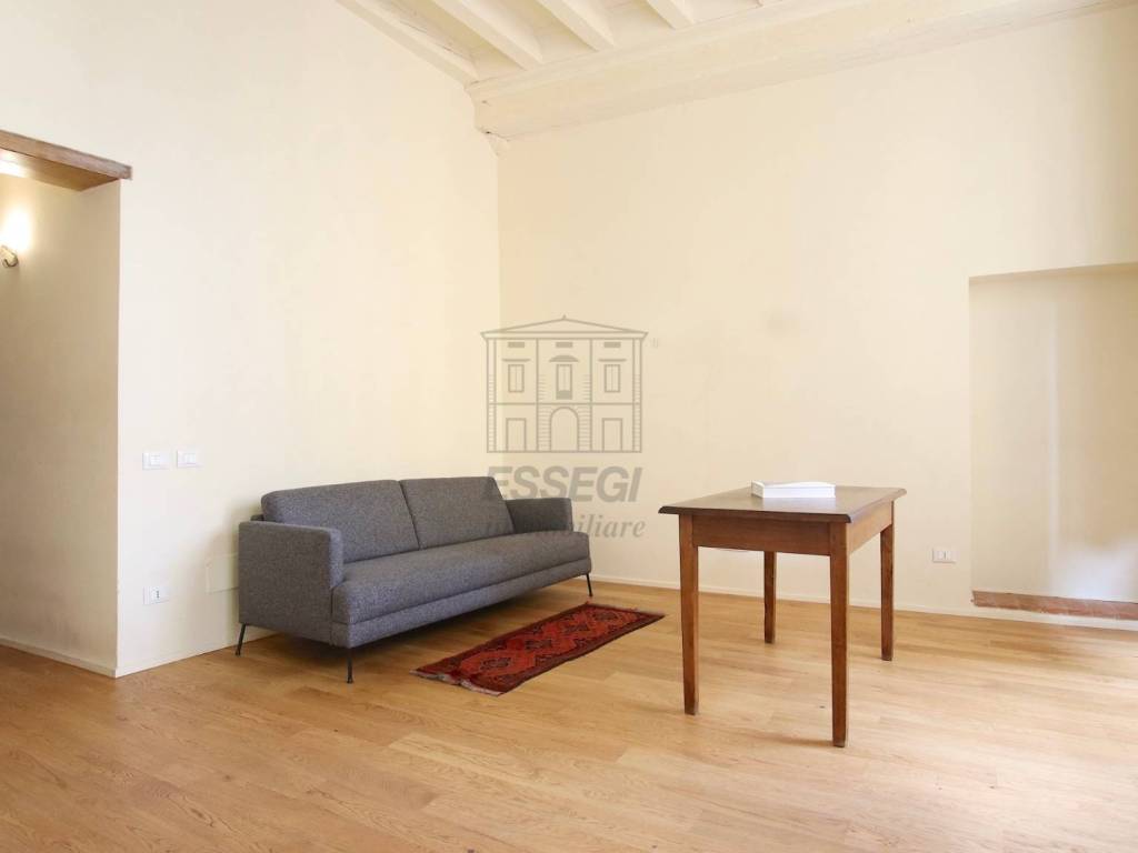 appartamento in vendita a Lucca in zona Centro Città