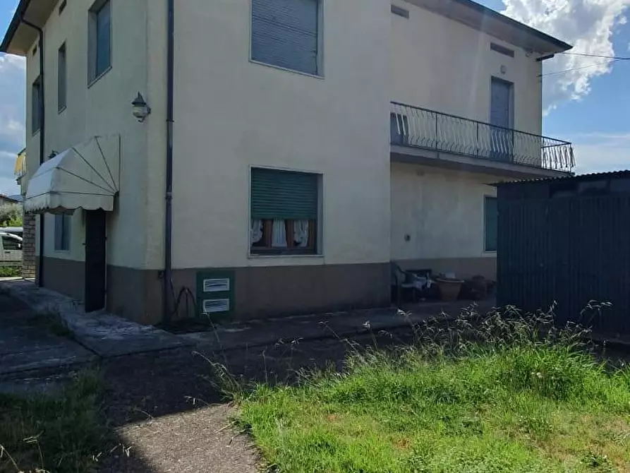 casa indipendente in vendita a Lucca in zona Picciorana