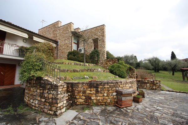 casa indipendente in vendita a Lucca in zona Centro Città