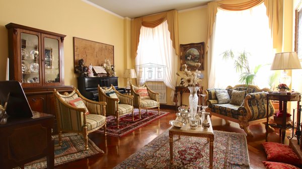 appartamento in vendita a Lucca in zona Centro Città