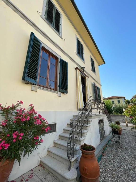 casa indipendente in vendita a Lucca in zona Zona San Concordio