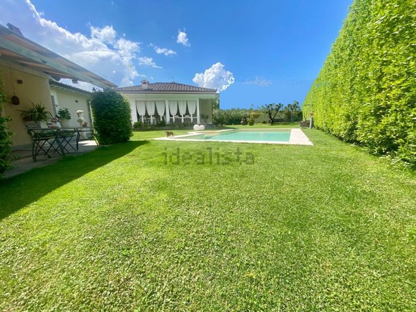 casa indipendente in vendita a Lucca in zona Monte San Quirico
