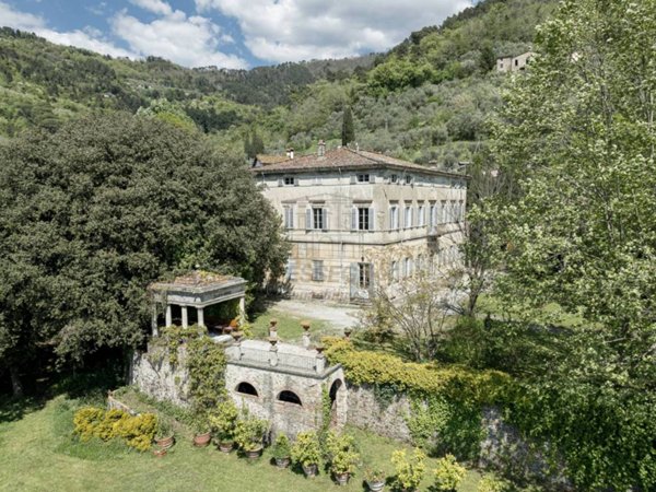 villa in vendita a Lucca in zona Palmata