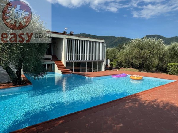 casa indipendente in vendita a Lucca in zona zona Antraccoli