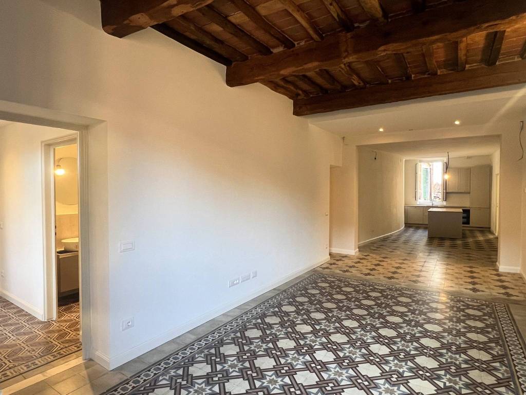 appartamento in vendita a Lucca in zona Centro Città