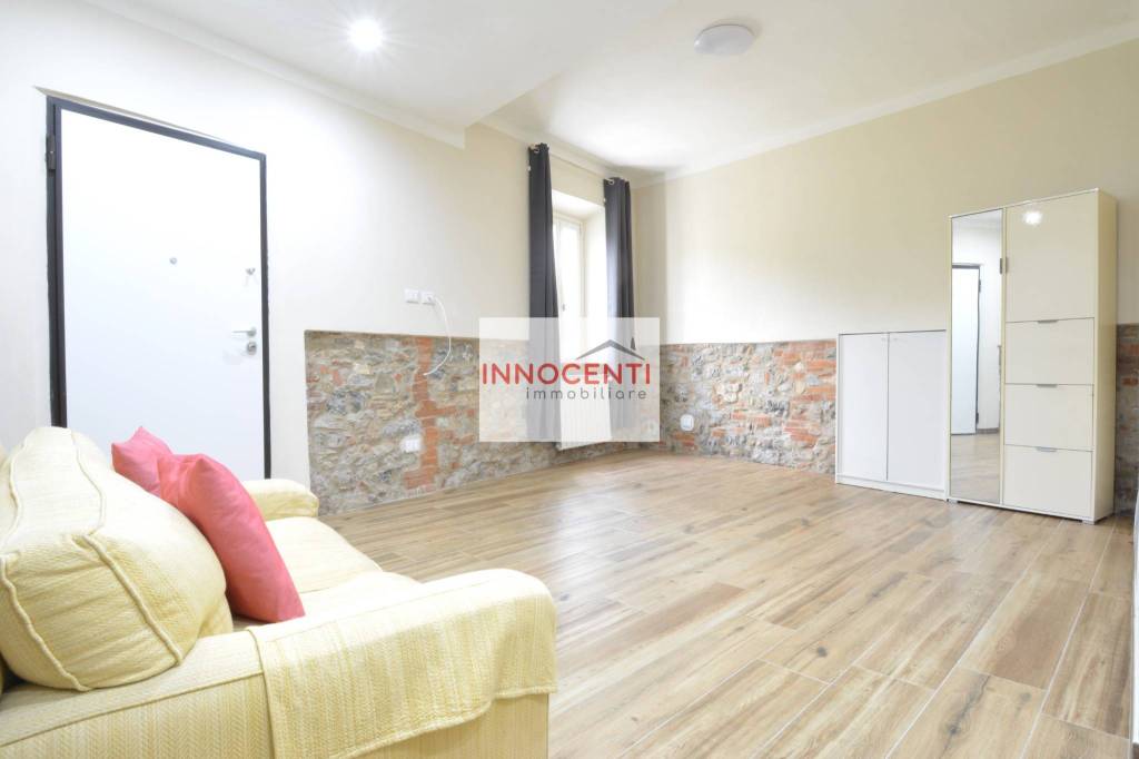 casa indipendente in vendita a Lucca in zona Fagnano