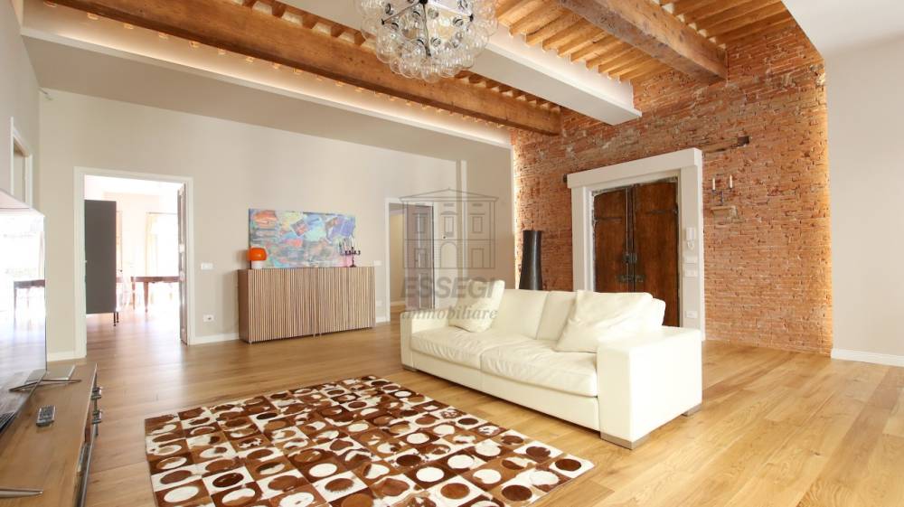 appartamento in vendita a Lucca in zona Centro Città