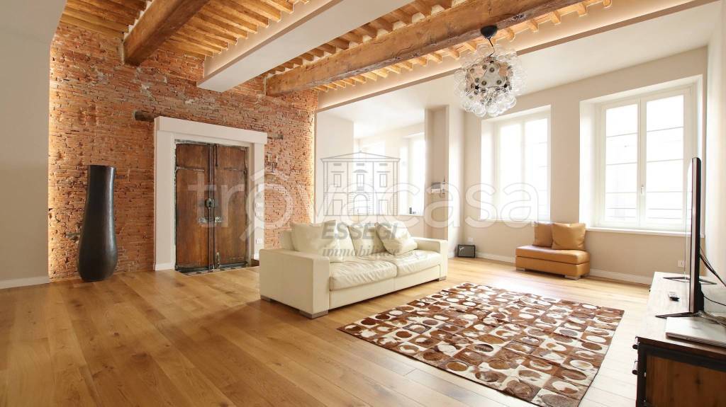 appartamento in vendita a Lucca in zona Centro Città