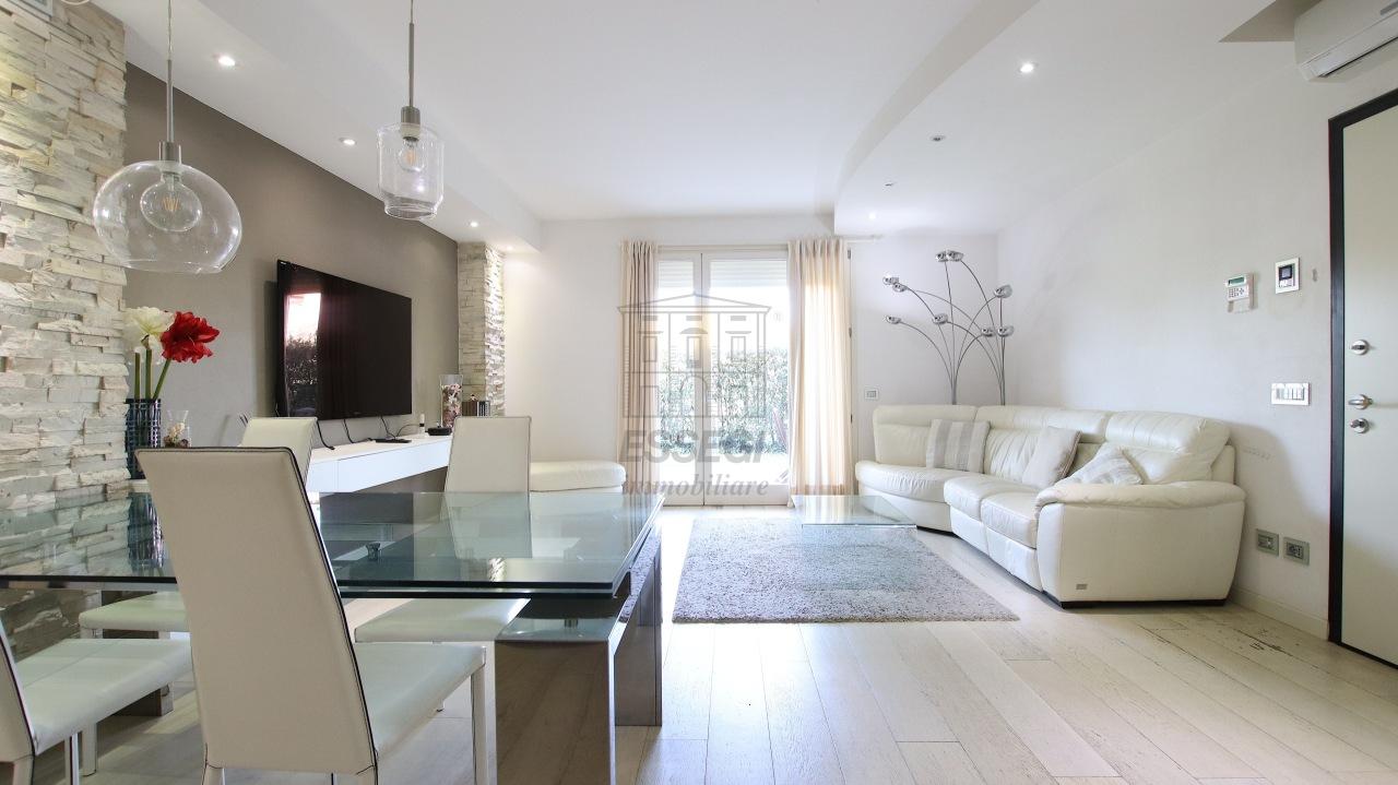 appartamento in vendita a Lucca in zona Centro Città