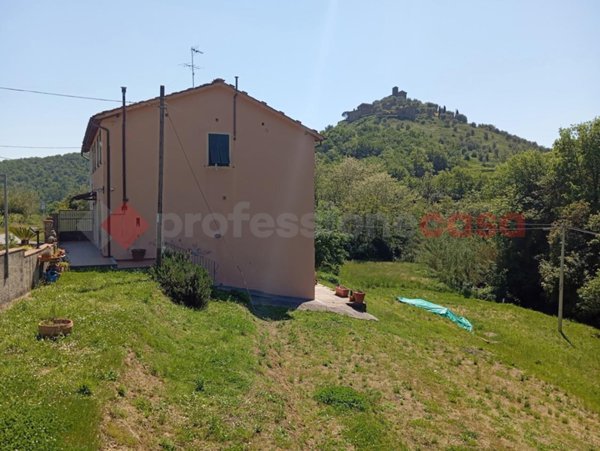 casa indipendente in vendita a Lucca in zona San Quirico di Moriano