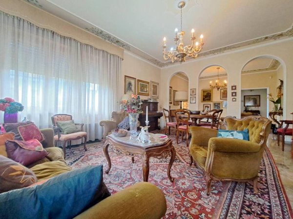 casa indipendente in vendita a Lucca in zona Ponte a Moriano