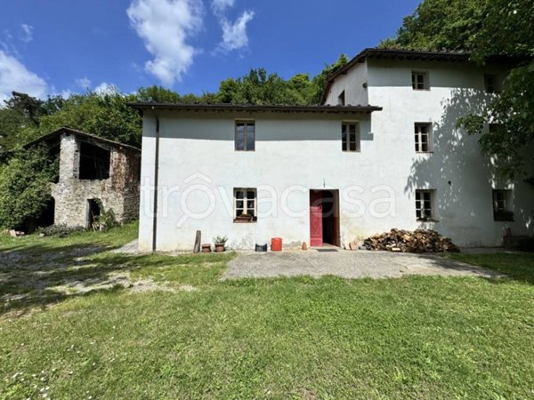 casa indipendente in vendita a Lucca in zona Monte San Quirico