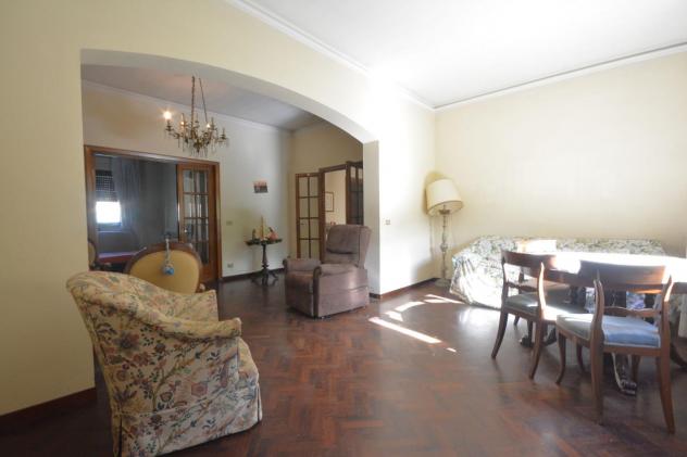 casa indipendente in vendita a Lucca in zona Centro Città