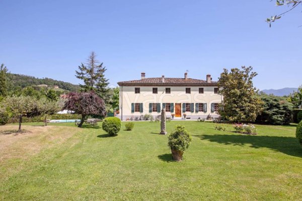 casa indipendente in vendita a Lucca in zona Maggiano