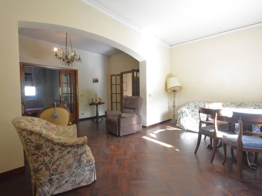 casa indipendente in vendita a Lucca in zona Centro Città