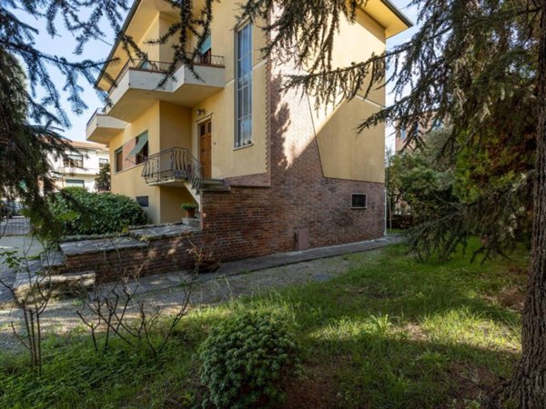 casa indipendente in vendita a Lucca in zona zona San Vito