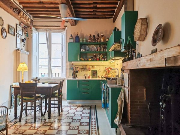 appartamento in vendita a Lucca in zona Centro Città