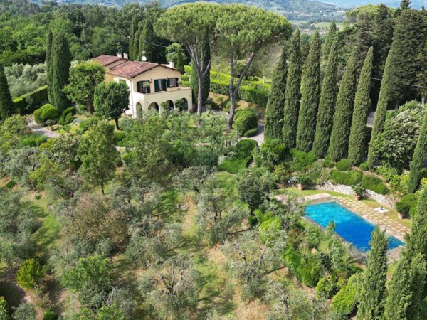 casa indipendente in vendita a Lucca in zona Mutigliano