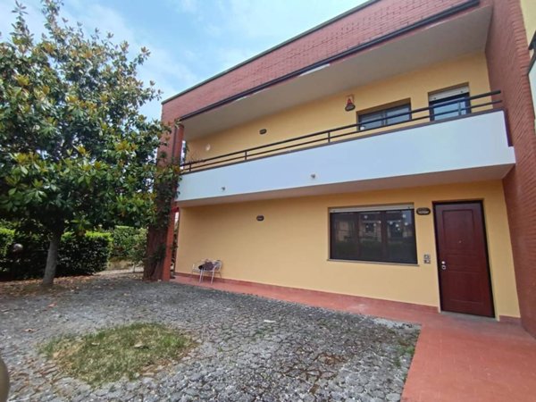 casa indipendente in vendita a Lucca in zona Sant'Alessio