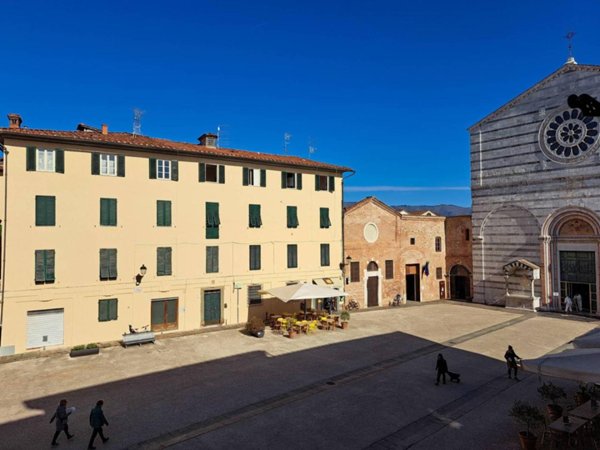 appartamento in vendita a Lucca in zona Centro Città