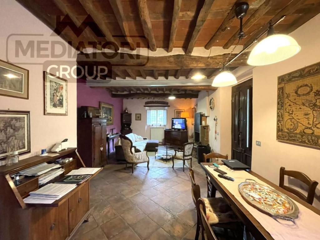 casa indipendente in vendita a Lucca in zona Ponte a Moriano
