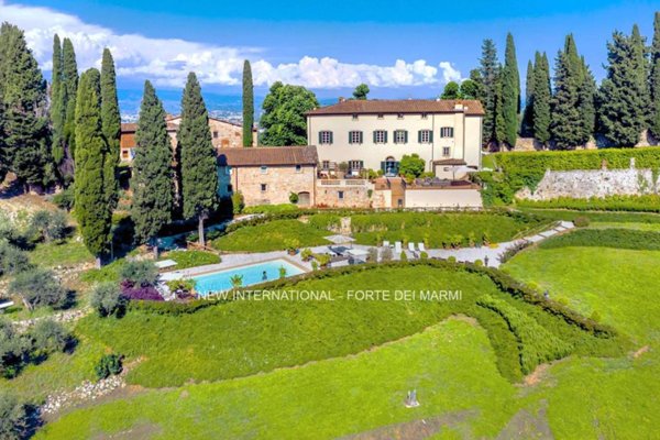 casa indipendente in vendita a Lucca in zona zona Sorbano