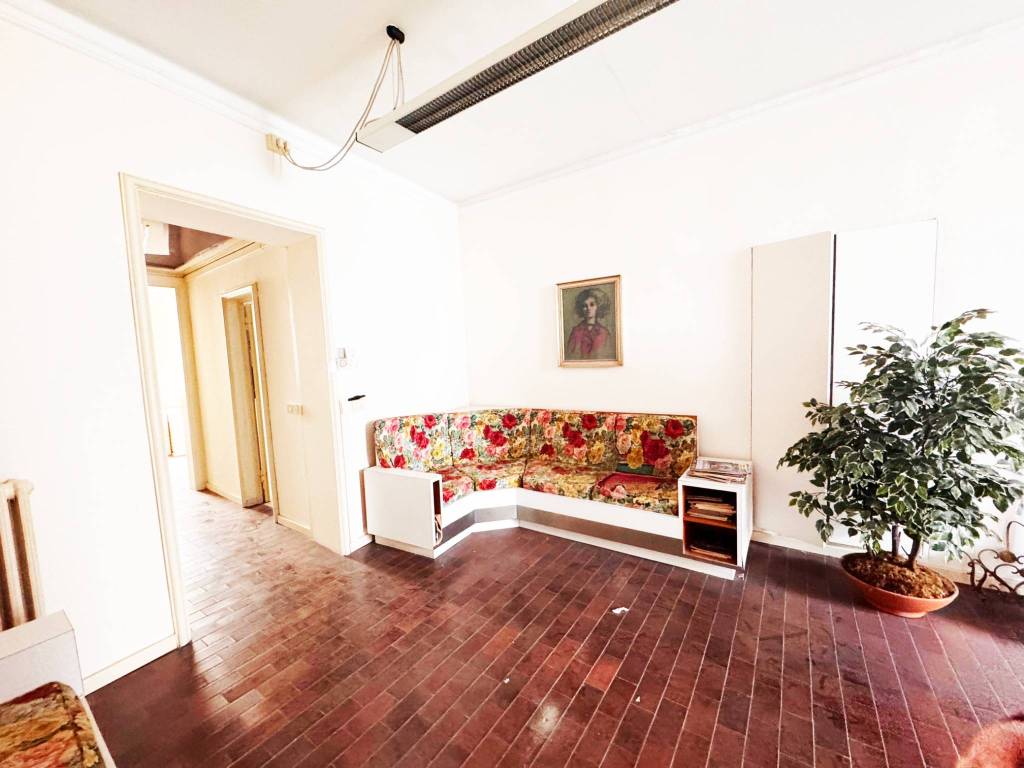 appartamento in vendita a Lucca in zona Centro Città