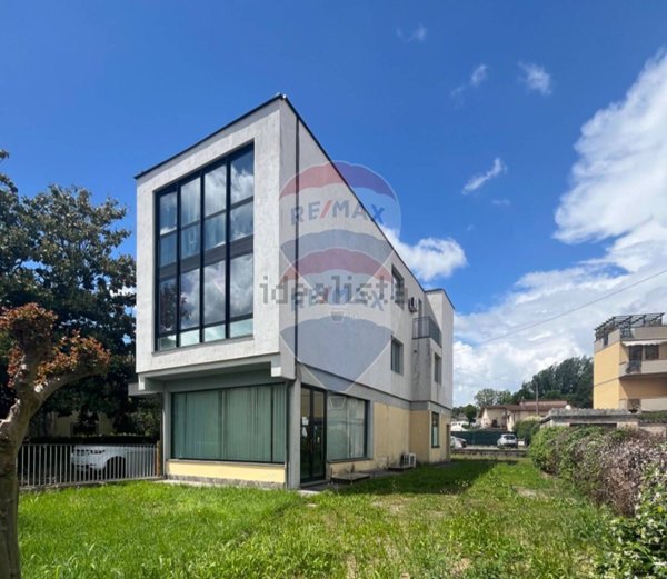 ufficio in vendita a Lucca in zona zona San Marco