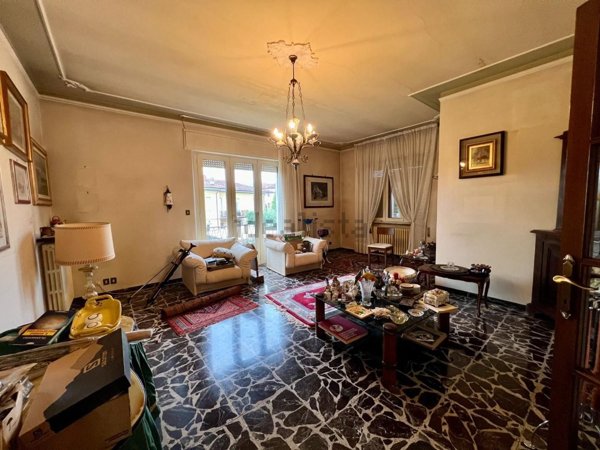 casa indipendente in vendita a Lucca in zona Monte San Quirico